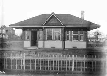 Cedar-Manor_c.1918-eBay.jpg (50078 bytes)